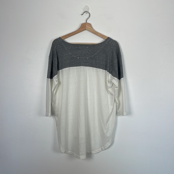 We The Free blow elbow sleeve pullover V neck high low hem tee shirt Size Small - Picture 4 of 7